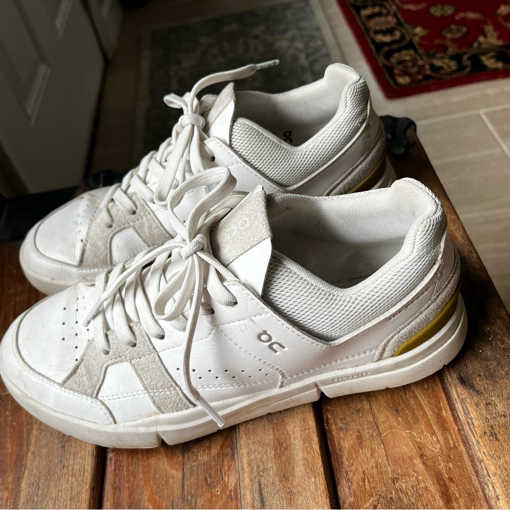 On Shoes- The Roger size 9